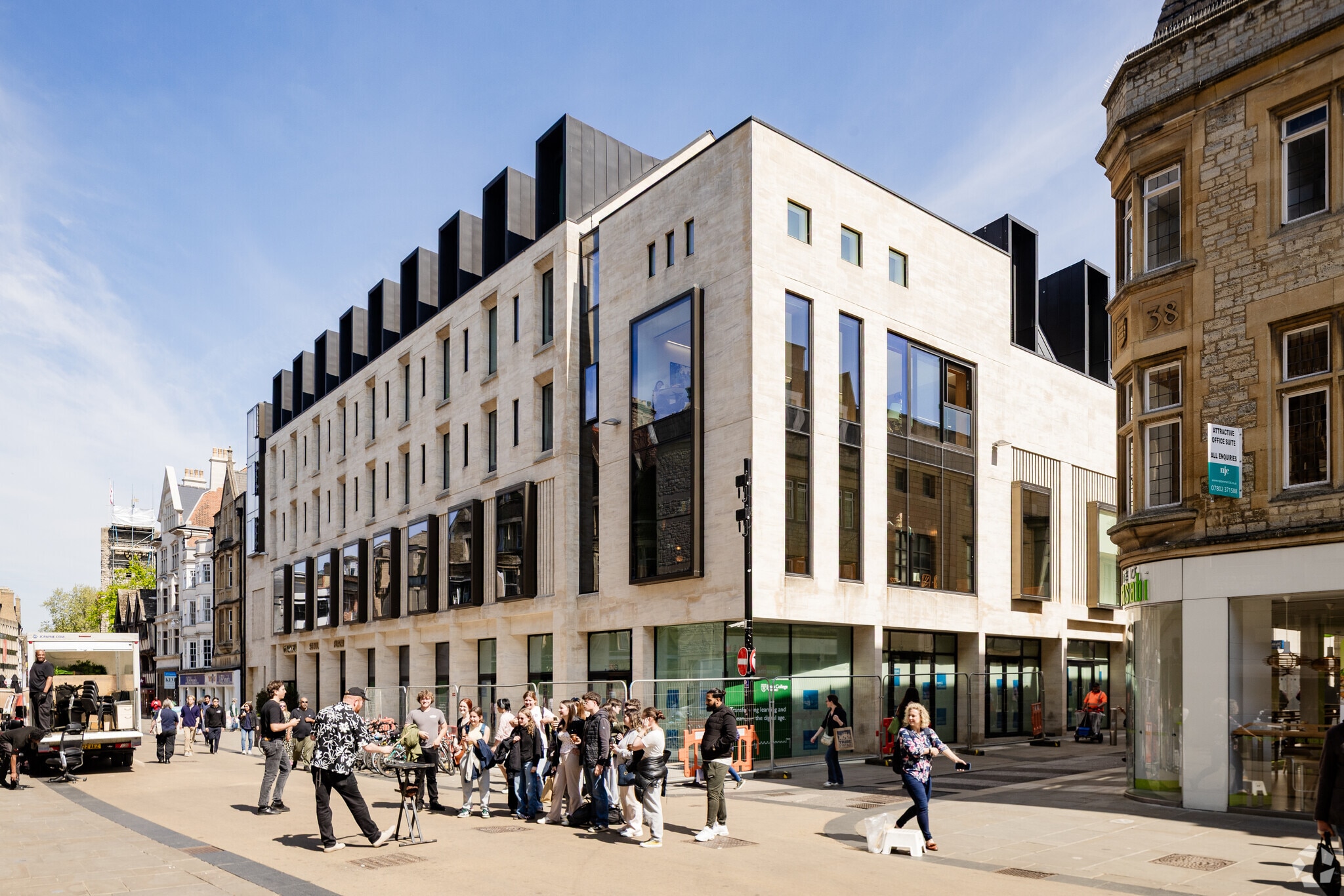 12-24 Cornmarket St, Oxford for sale Primary Photo- Image 1 of 1