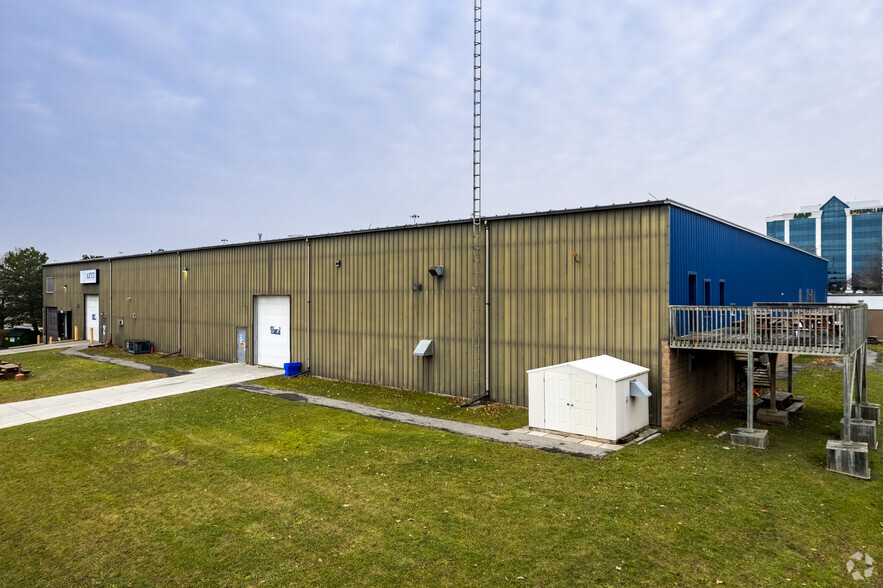 5330 S Service Rd, Burlington, ON for sale - Building Photo - Image 3 of 5