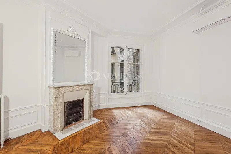Office in Paris for lease - Interior Photo - Image 3 of 10