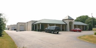 475 Mckenzie Rd, Mukwonago WI - Warehouse