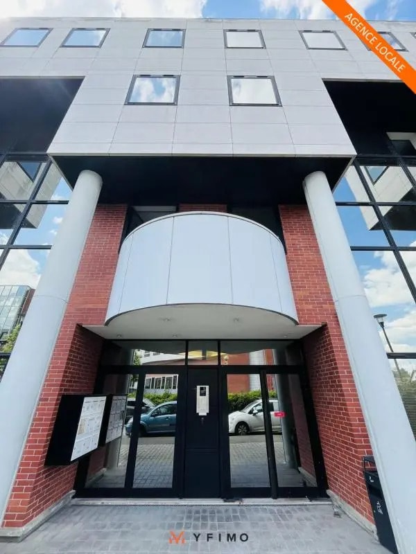 Office in Le Pecq for lease Building Photo- Image 1 of 5