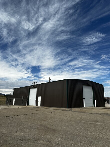 6400 Yellowstone Hwy, Evansville, WY for lease - Building Photo - Image 3 of 13