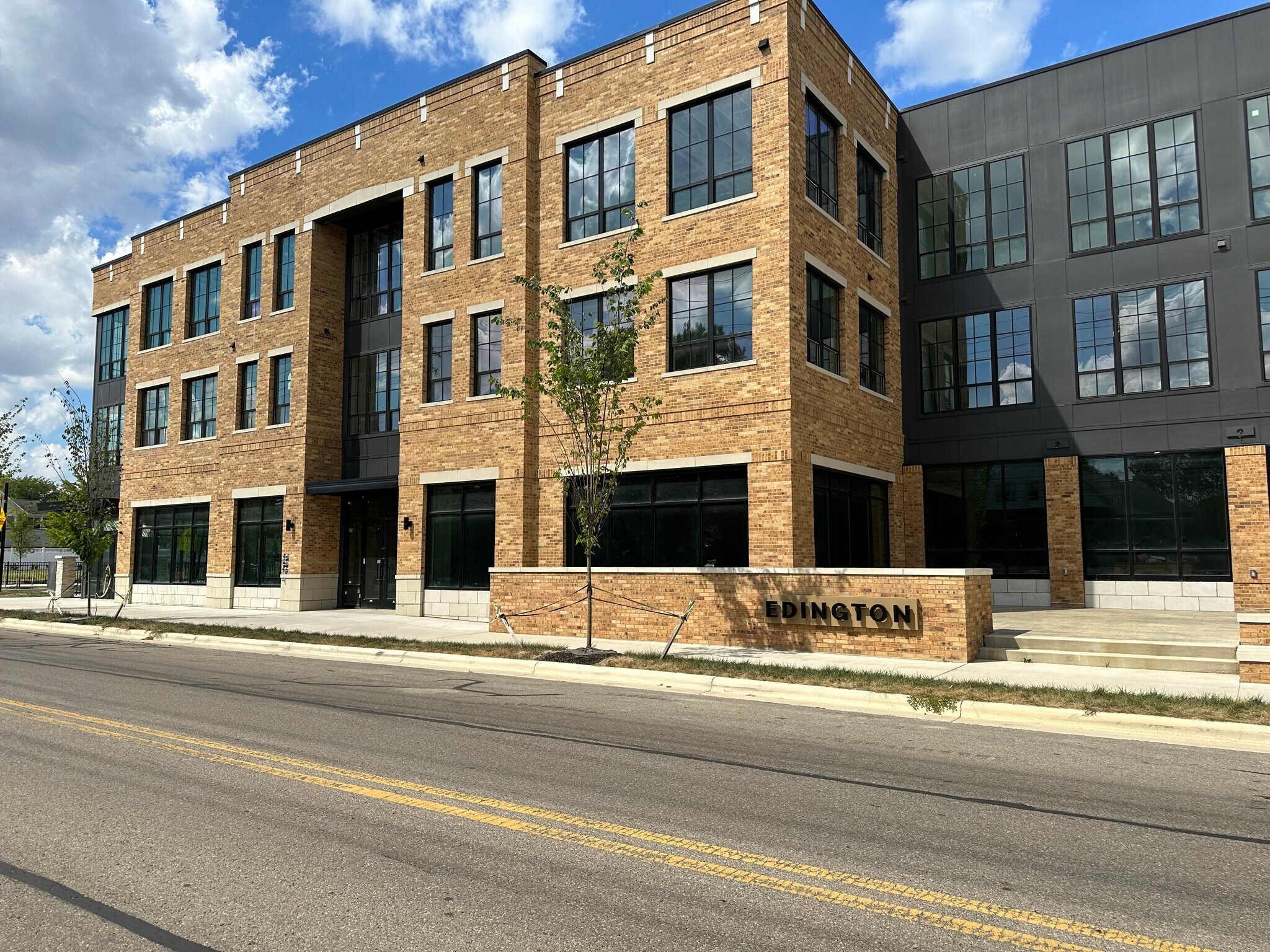 1580 W 1st Ave, Columbus, OH for lease Building Photo- Image 1 of 11