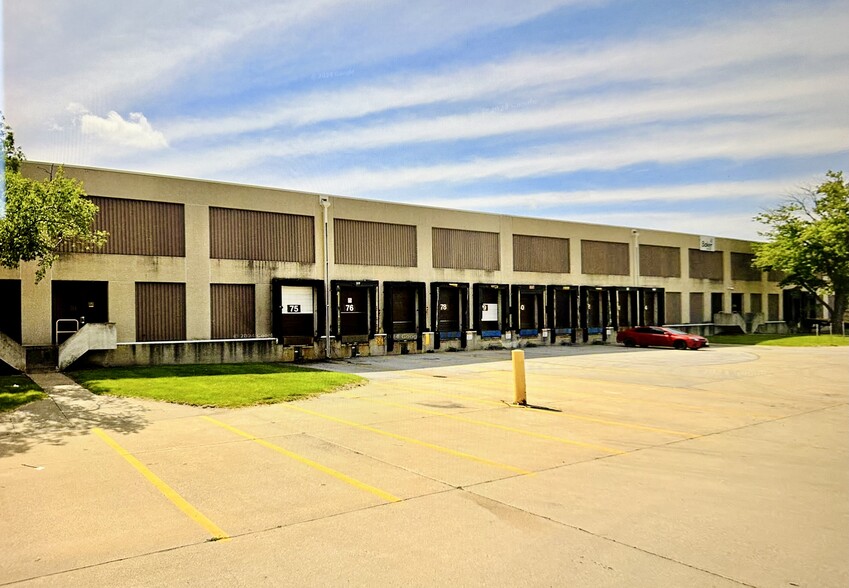 4121 Dixon St, Des Moines, IA for lease - Building Photo - Image 1 of 5