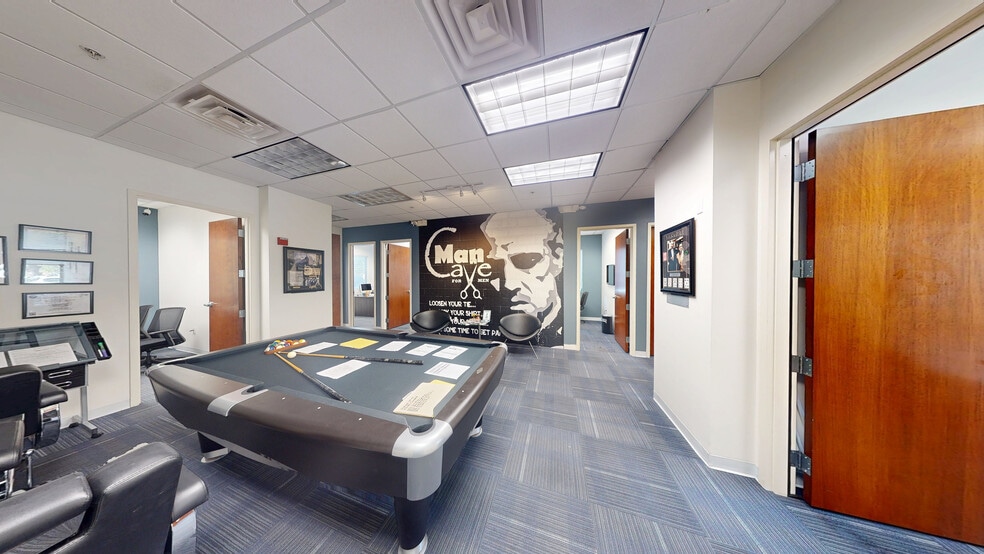 950 Peninsula Corporate Cir, Boca Raton, FL for lease - Matterport 3D Scan - Image 3 of 17