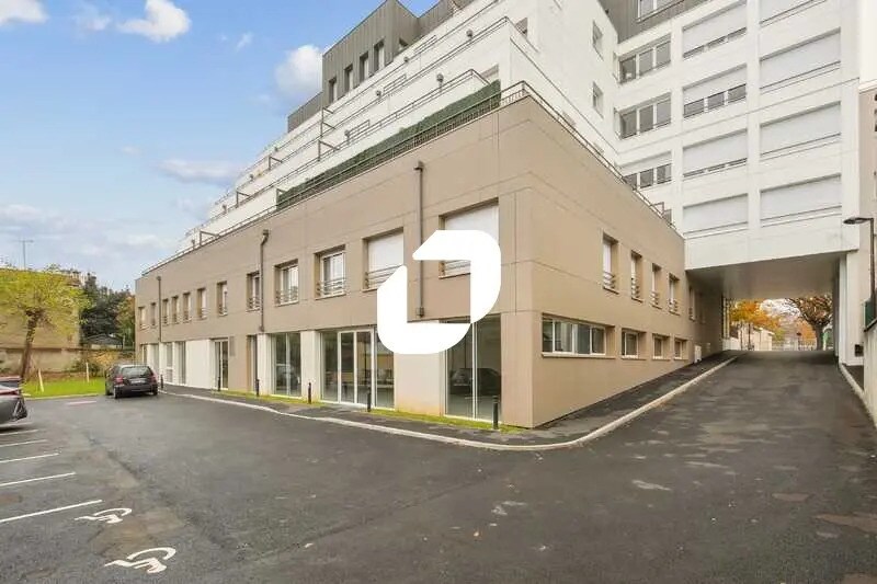 39 Rue Jean Le Galleu, Ivry-sur-Seine for sale - Building Photo - Image 2 of 13