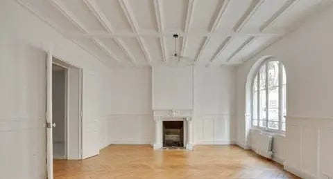 Office in Paris for lease Interior Photo- Image 1 of 9