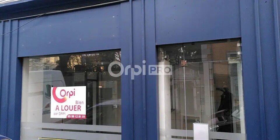 Office in Pau for lease Building Photo- Image 1 of 7