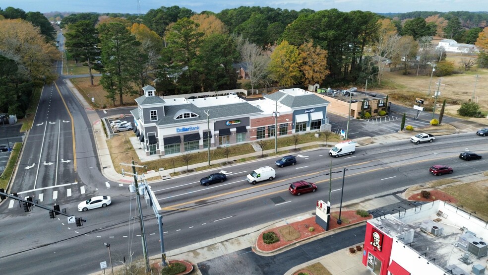 146 Battlefield Blvd, Chesapeake, VA for lease - Building Photo - Image 1 of 13