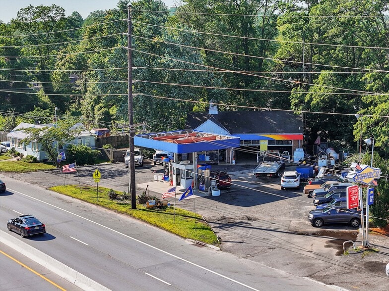 560 NJ State Route 36, Belford, NJ for sale - Primary Photo - Image 1 of 14