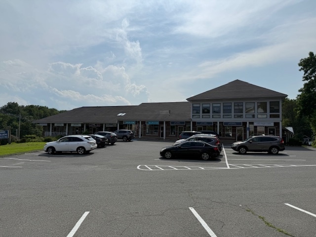 21 Mohawk Trl, Greenfield, MA for lease Building Photo- Image 1 of 19