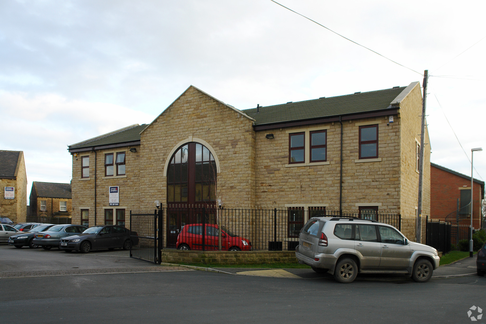 8-9 Bank Sq, Morley for lease Primary Photo- Image 1 of 2