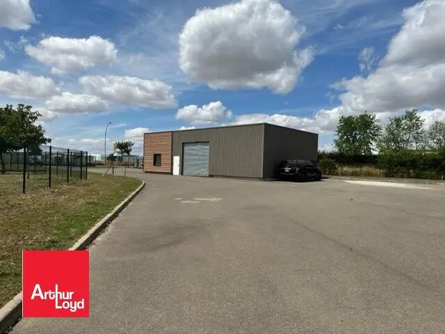 Flex in Dreux for lease - Building Photo - Image 2 of 5