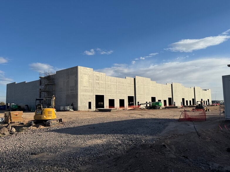 2836 N Greenfield Rd, Mesa, AZ for lease - Building Photo - Image 2 of 3