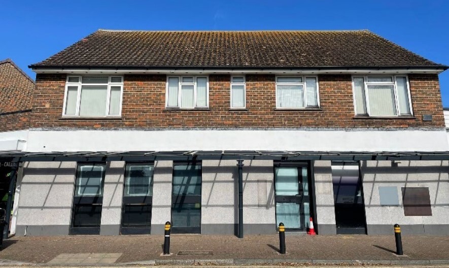 154-160 The St, Littlehampton for lease - Primary Photo - Image 1 of 1