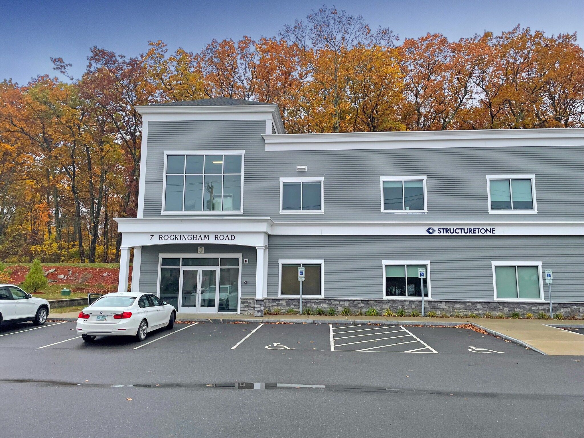 7 Rockingham Rd, Windham, NH for lease Primary Photo- Image 1 of 8