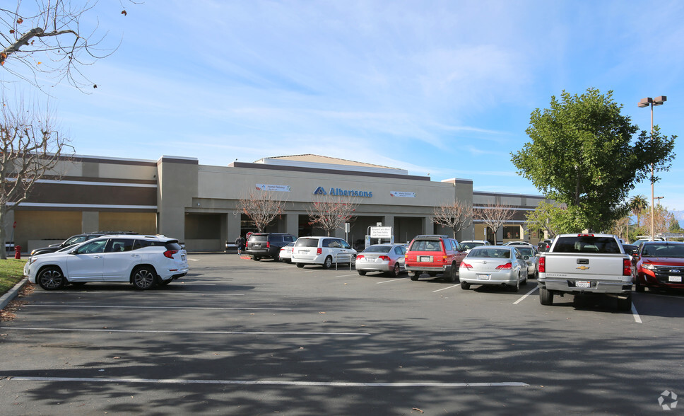 700 E Redlands Blvd, Redlands, CA 92373 - Retail for Lease | LoopNet.com