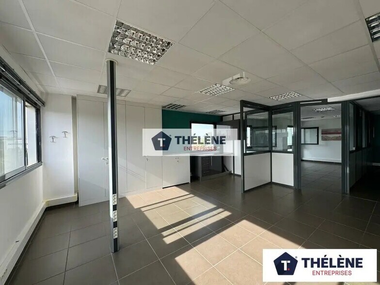 Office in Pérols for lease - Interior Photo - Image 1 of 8