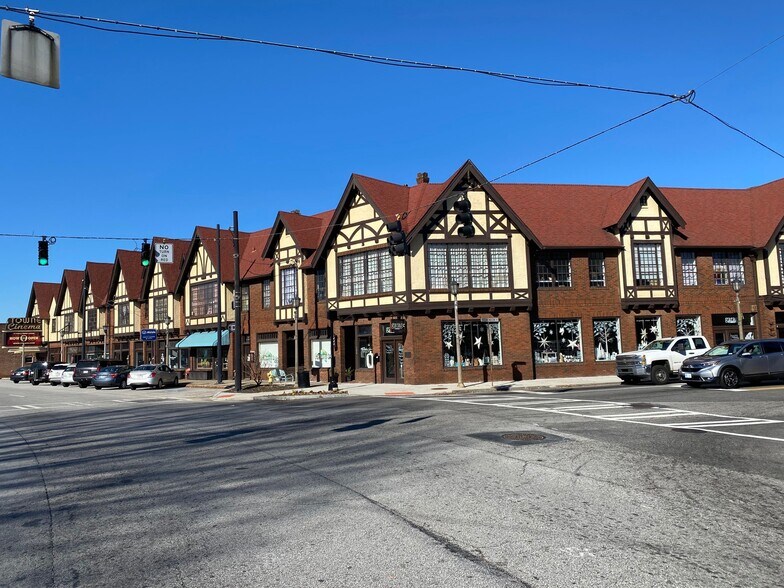 106-128 N Avondale Rd, Avondale Estates, GA for lease - Building Photo - Image 1 of 9