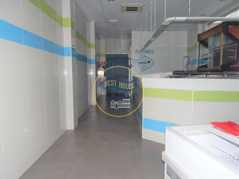 Retail in L'Olleria for sale - Building Photo - Image 1 of 5