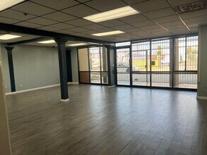 13320 S Figueroa St, Los Angeles, CA for lease Interior Photo- Image 2 of 7