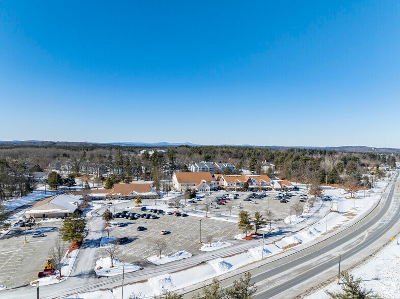 30-32 Daniel Webster Hwy, Merrimack, NH for lease - Aerial - Image 2 of 7