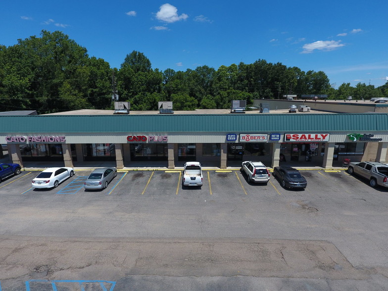 100-126 Cumberland St, Bogalusa, LA for sale - Building Photo - Image 1 of 1