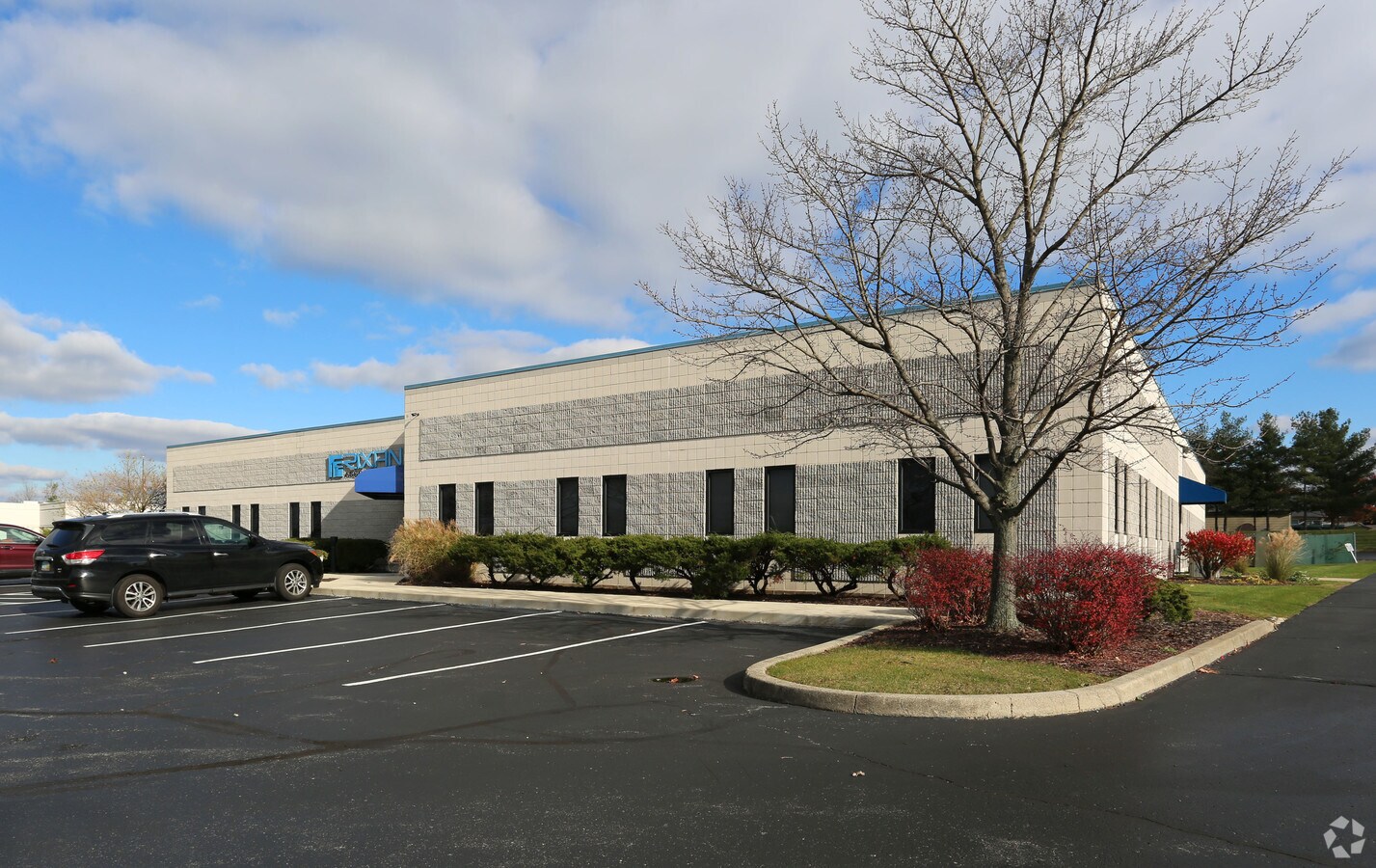 75607566 Paragon Rd, Centerville, OH 45459