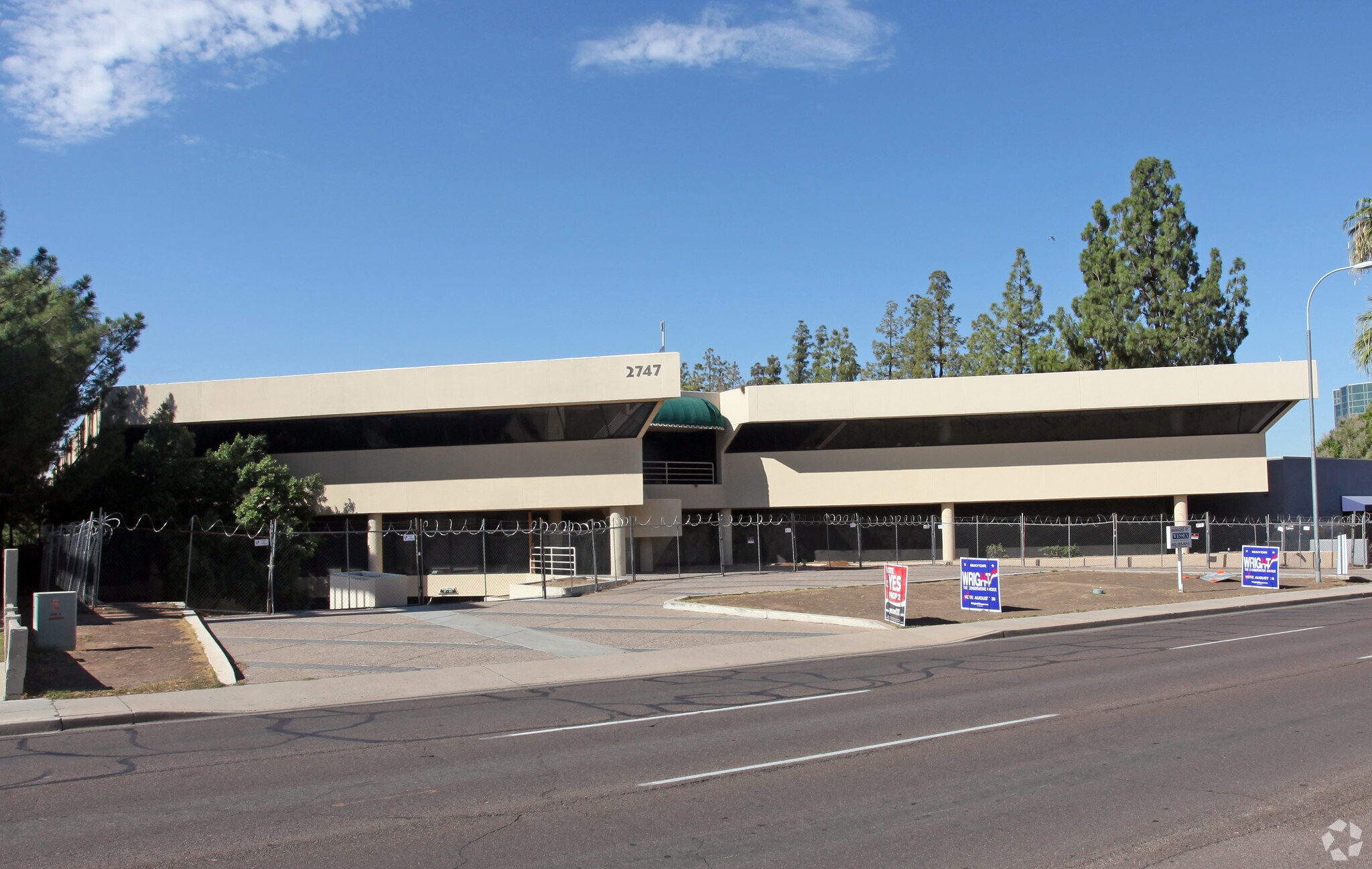 2747 E Camelback Rd, Phoenix, AZ for sale Primary Photo- Image 1 of 1