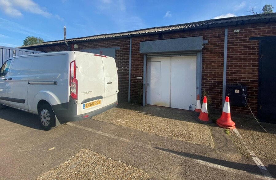 Fenlake Rd, Bedford for sale - Building Photo - Image 1 of 1