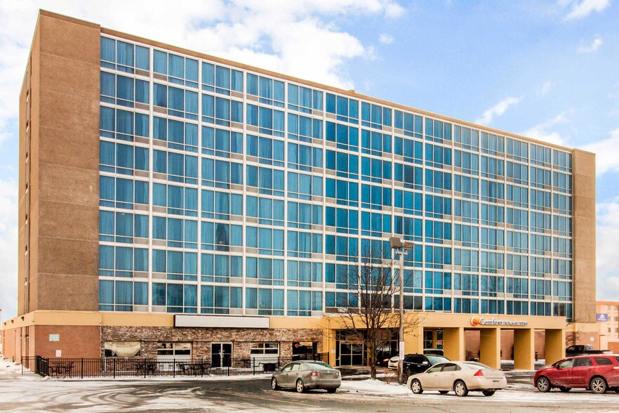 7007 Grover St Omaha Ne 68106 Hotel Property For Sale