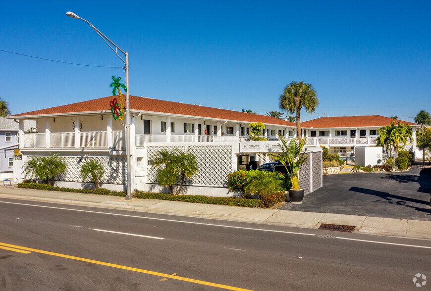 14711 Gulf Blvd, Madeira Beach, FL for sale - Primary Photo - Image 1 of 18