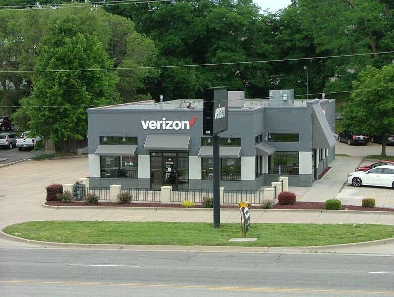 904 N Belt, Saint Joseph, MO 64506 Retail for Sale