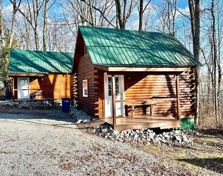 1561 Highway 55 South Rd, Columbia, KY 42728 Kozy Haven Log Cabins
