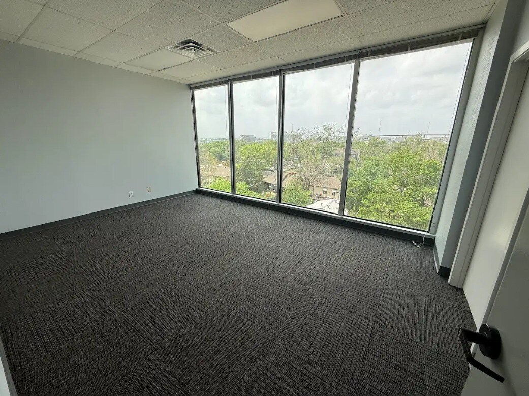 1106 Clayton Ln, Austin, TX for lease Interior Photo- Image 1 of 1