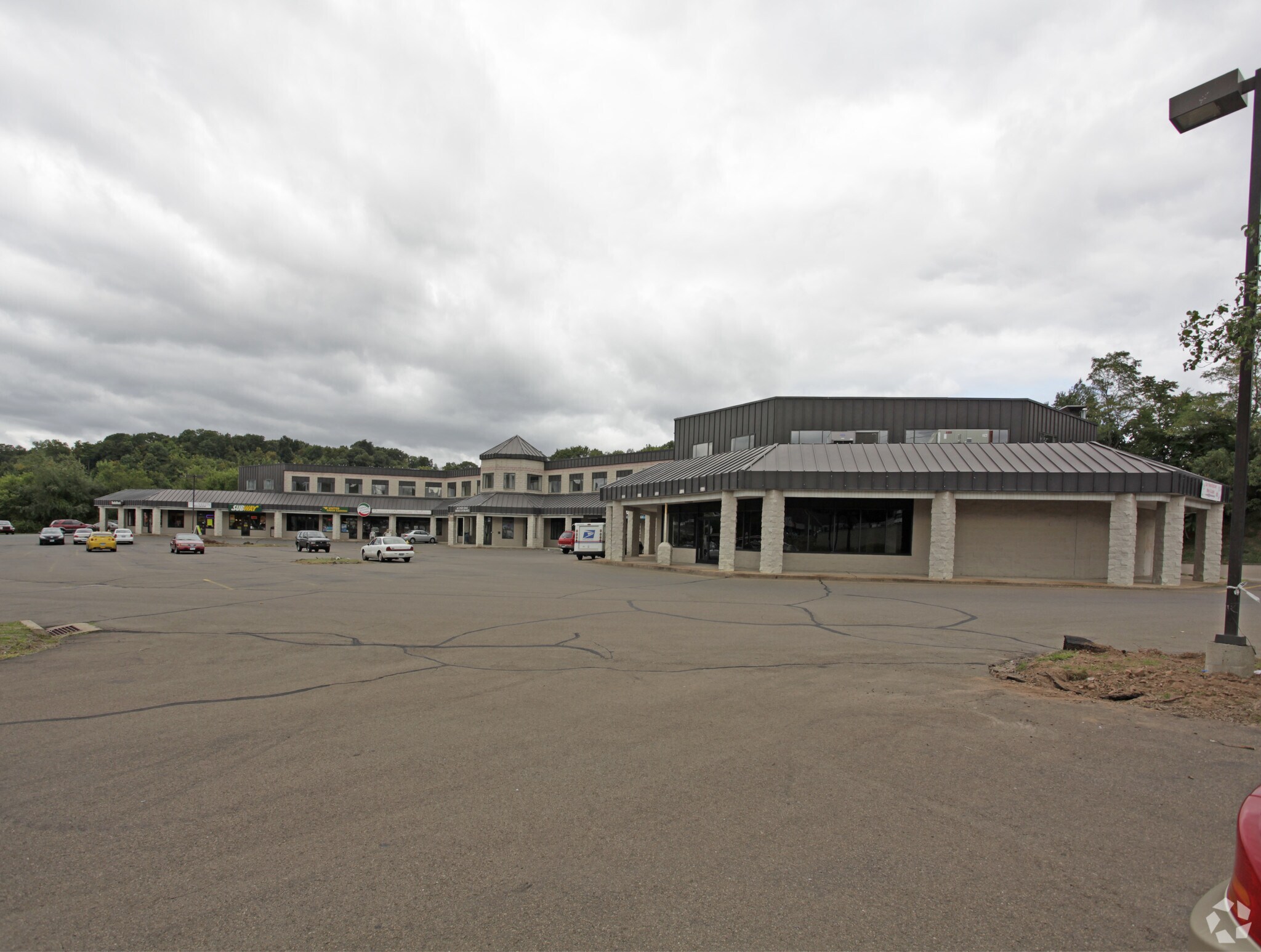 665-697 Foxon Rd, East Haven, CT for sale Primary Photo- Image 1 of 1