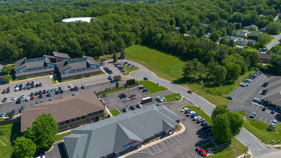 Golf Ter, Eau Claire, WI for sale - Aerial - Image 1 of 8