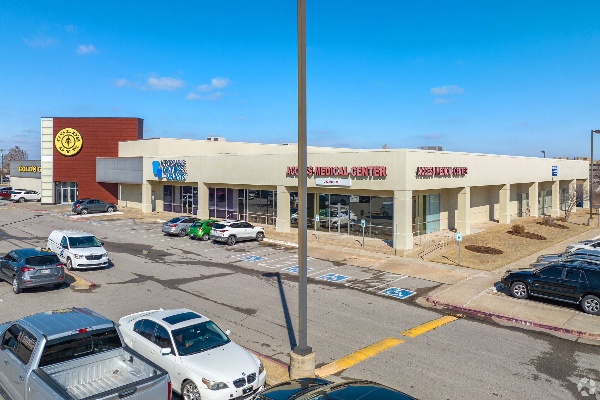 3625-3651 NW Expressway St, Oklahoma City, OK for lease Building Photo- Image 1 of 8