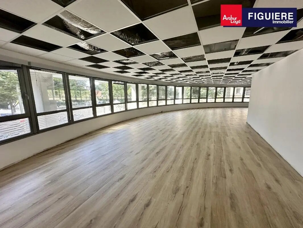 150 Avenue Georges Pompidou, Aix-en-Provence for lease Interior Photo- Image 1 of 5