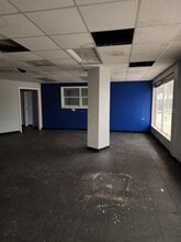 1383 Gulf To Bay Blvd, Clearwater, FL for lease Interior Photo- Image 2 of 4