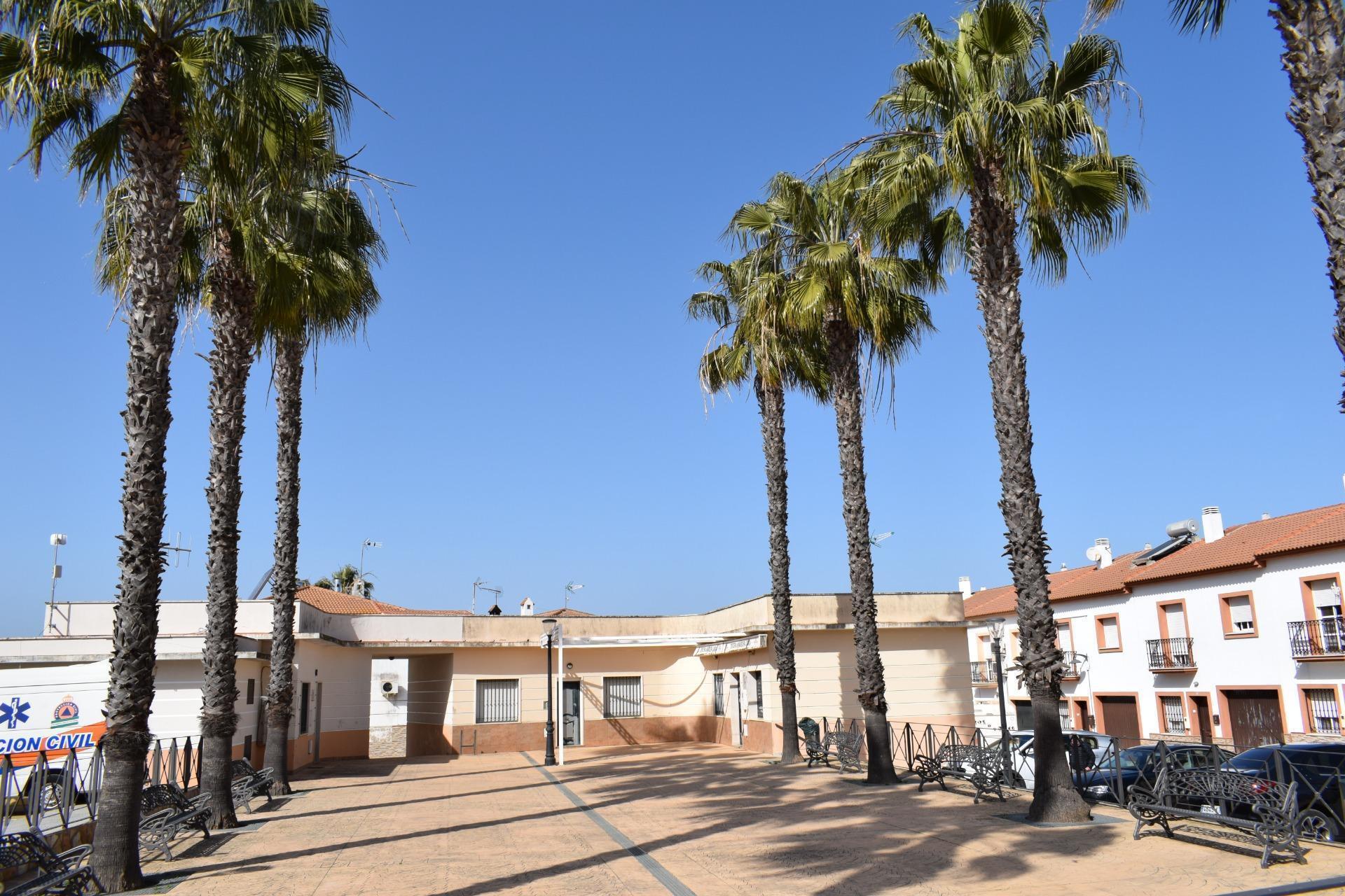 Retail in San Bartolomé de la Torre for sale Building Photo- Image 1 of 21