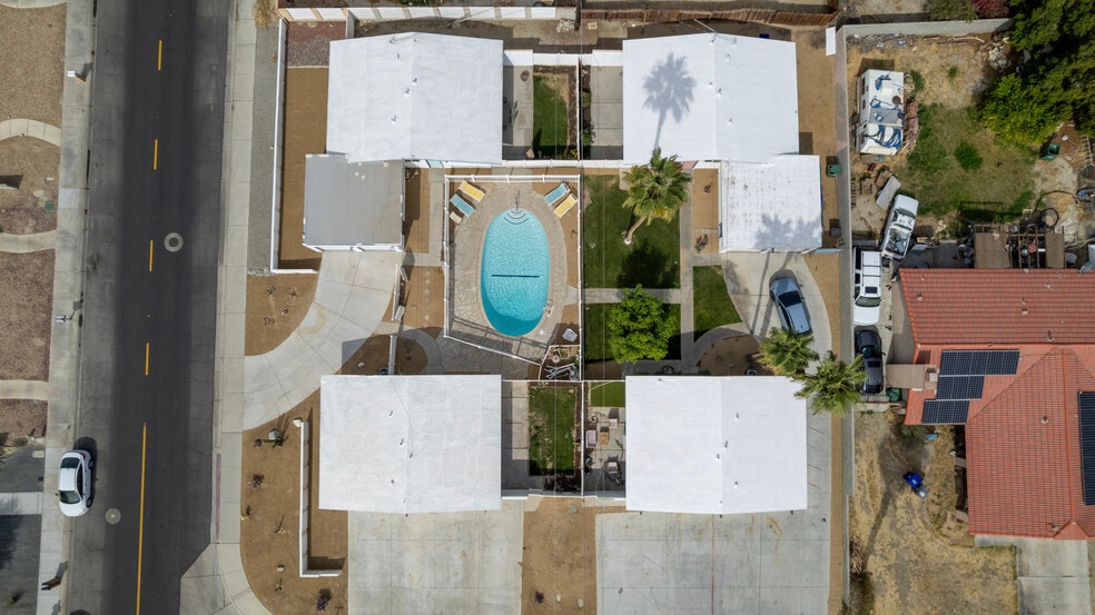 68080 Risueno Rd, Cathedral City, CA for sale - Building Photo - Image 2 of 8