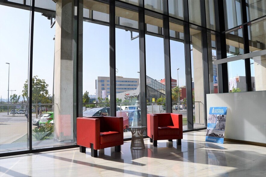 Office in Murcia, Murcia for lease - Building Photo - Image 2 of 14