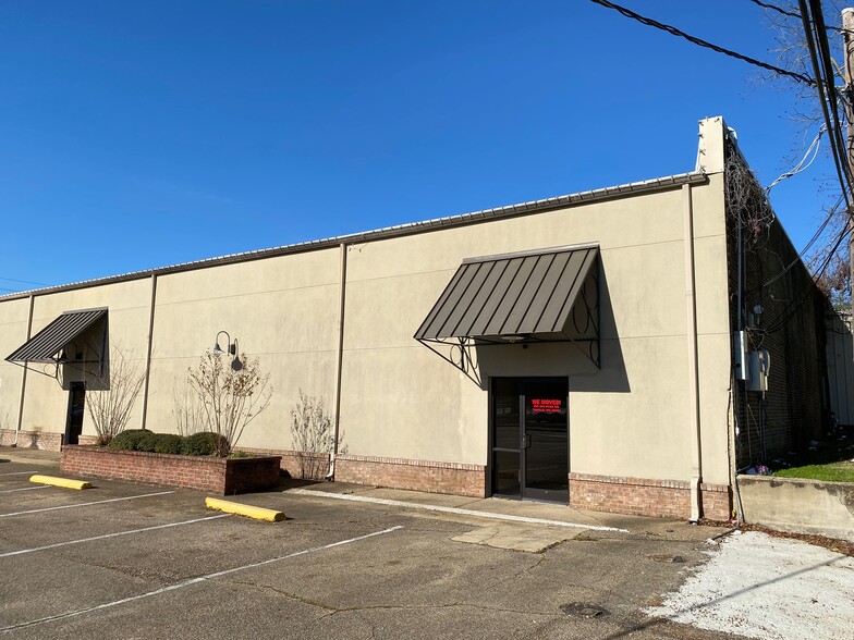 600 W Main St, Tupelo, MS for lease - Building Photo - Image 2 of 15