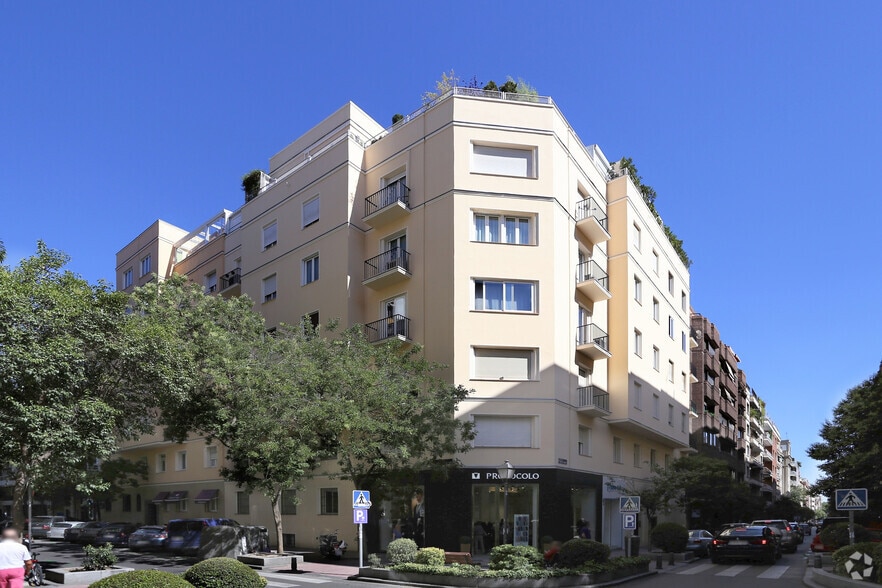 Calle Núñez de Balboa, 58, Madrid, Madrid for lease - Primary Photo - Image 1 of 2