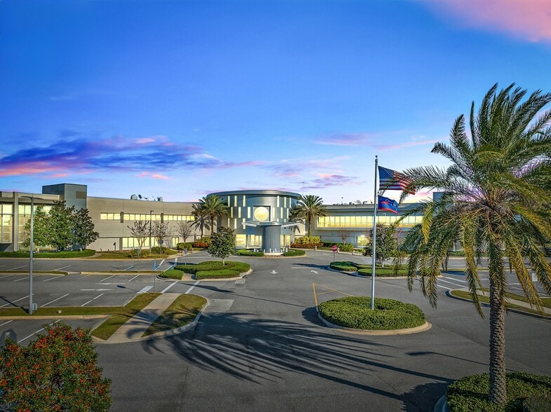 1050 Satcom Ln, Melbourne, FL for sale - Building Photo - Image 3 of 90