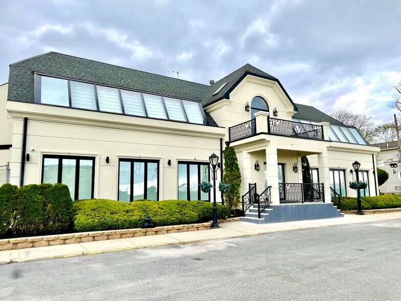 141 Mansion Ave, Staten Island, NY for sale - Building Photo - Image 1 of 1