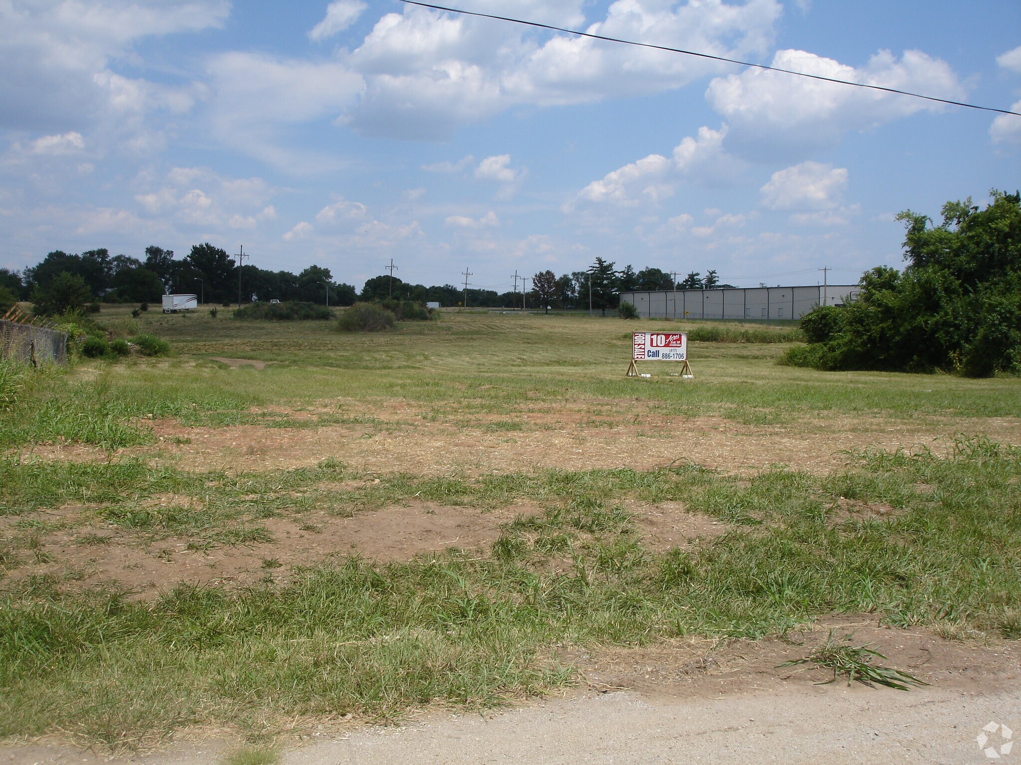4939 W Chestnut Expy, Springfield, MO for sale Primary Photo- Image 1 of 1