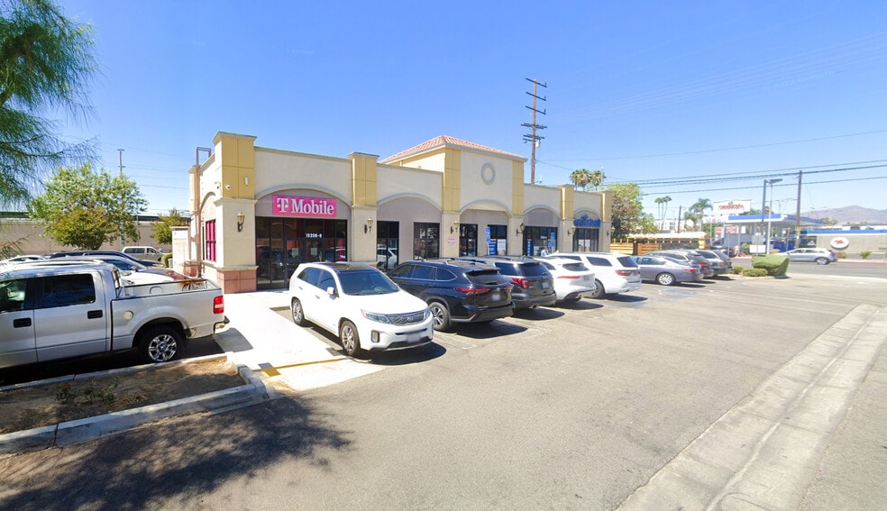 15350 Nordhoff St, North Hills, CA for lease - Building Photo - Image 2 of 2