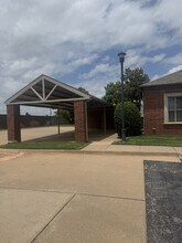 7005 N Robinson Ave, Oklahoma City, OK for lease Building Photo- Image 2 of 14